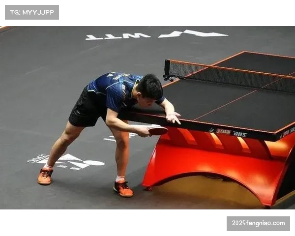 科斯塔与穆尔扎卡诺夫站立对攻三回合，升重首战展现惊人抗击打